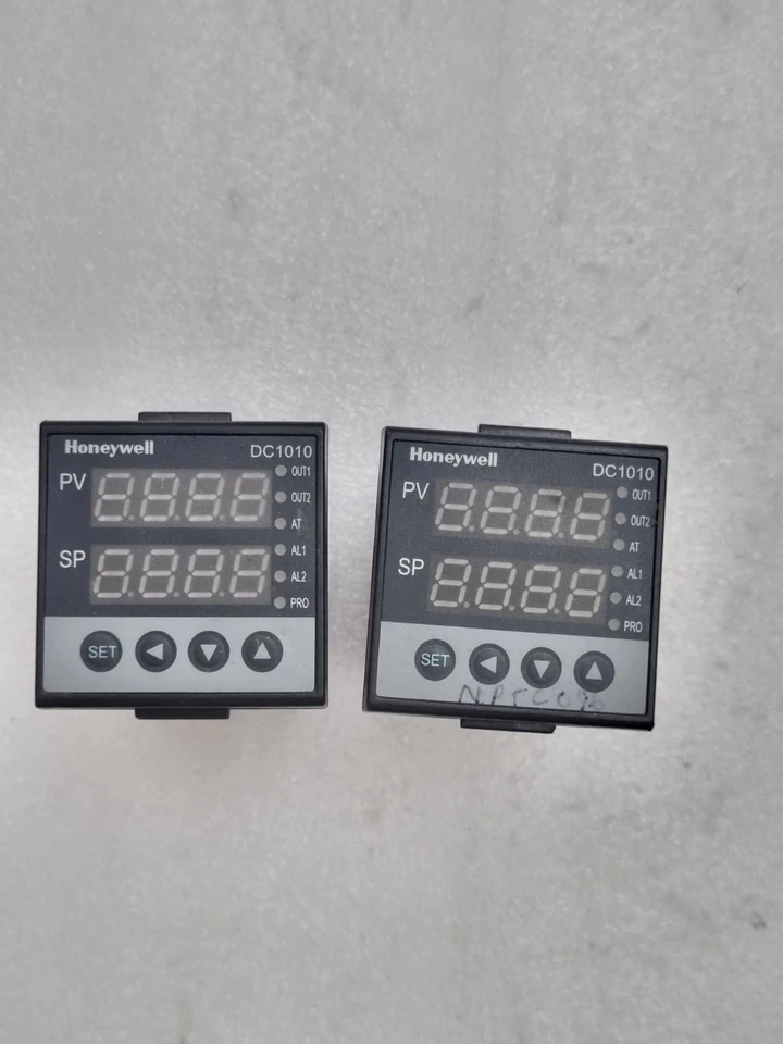 Honeywell DC1010ct-201000-E PID Temperature Controller Used Tested Free Ship
